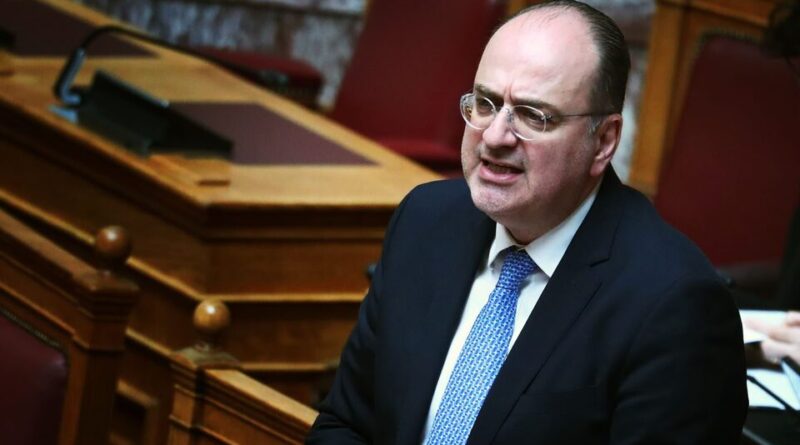 Παραιτήθηκε ο Μακάριος Λαζαρίδης