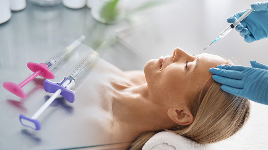 Κάνουν Βotox ακόμη και στα νυχάδικα
