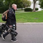 Επέστρεψαν στον Λευκό Οίκο οι δημοσιογράφοι των CNN και MS NOW