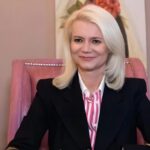 «Διέκοψε την αγωγή σου, θα πάθεις καρκίνο»