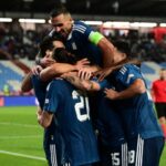 Εθνική… απόδραση από το Βελιγράδι για την κυρίαρχη Ελλάδα με γκολάρες Τζόλη-Δουβίκα!