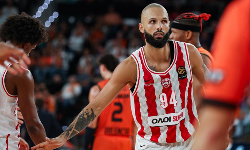 Με ψυχή πρωταθλητή Ευρώπης ο Ολυμπιακός γύρισε από το -28 και ξέρανε τη Βαλένθια στην παράταση!